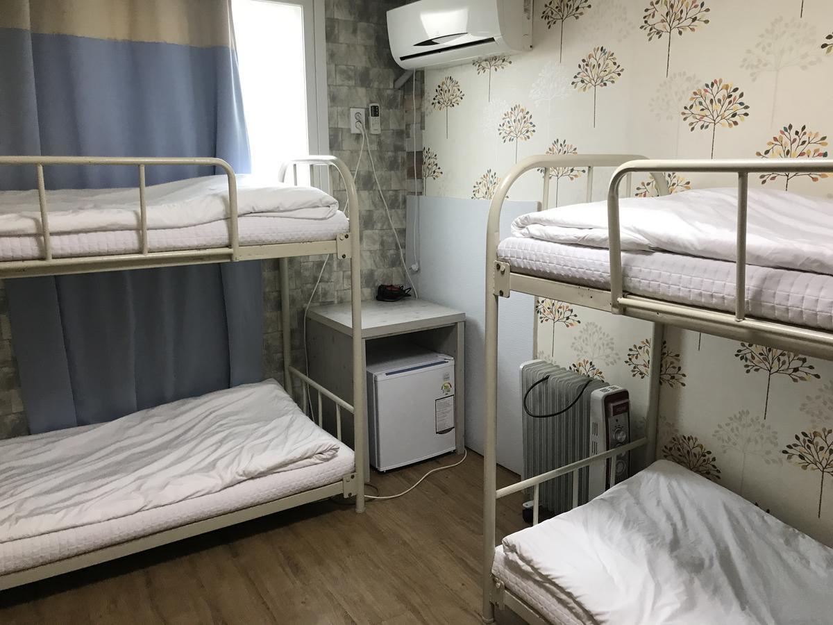 Huga Haus Hostel Сеул Екстериор снимка