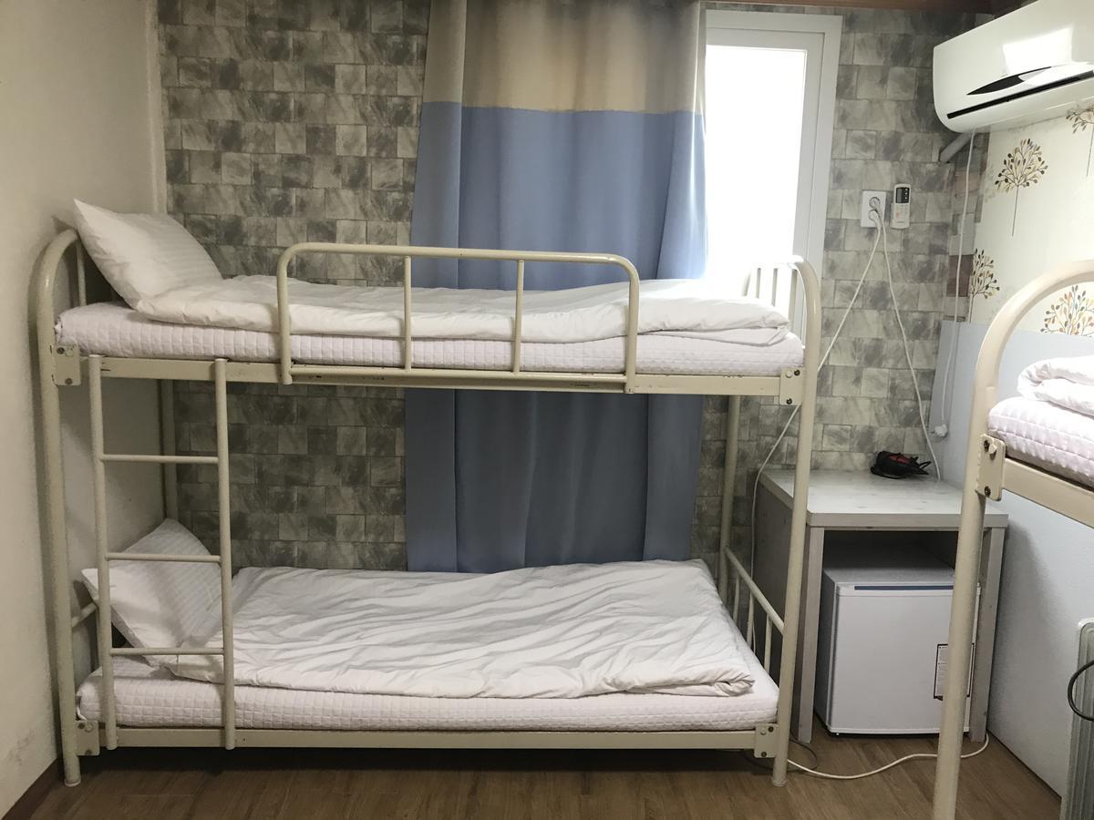 Huga Haus Hostel Сеул Екстериор снимка